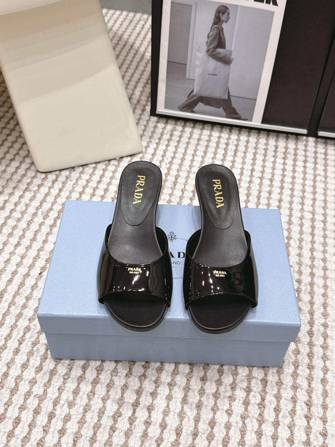 Prada Style Leather Women's Shoes style reference detail image 1 from source 784848