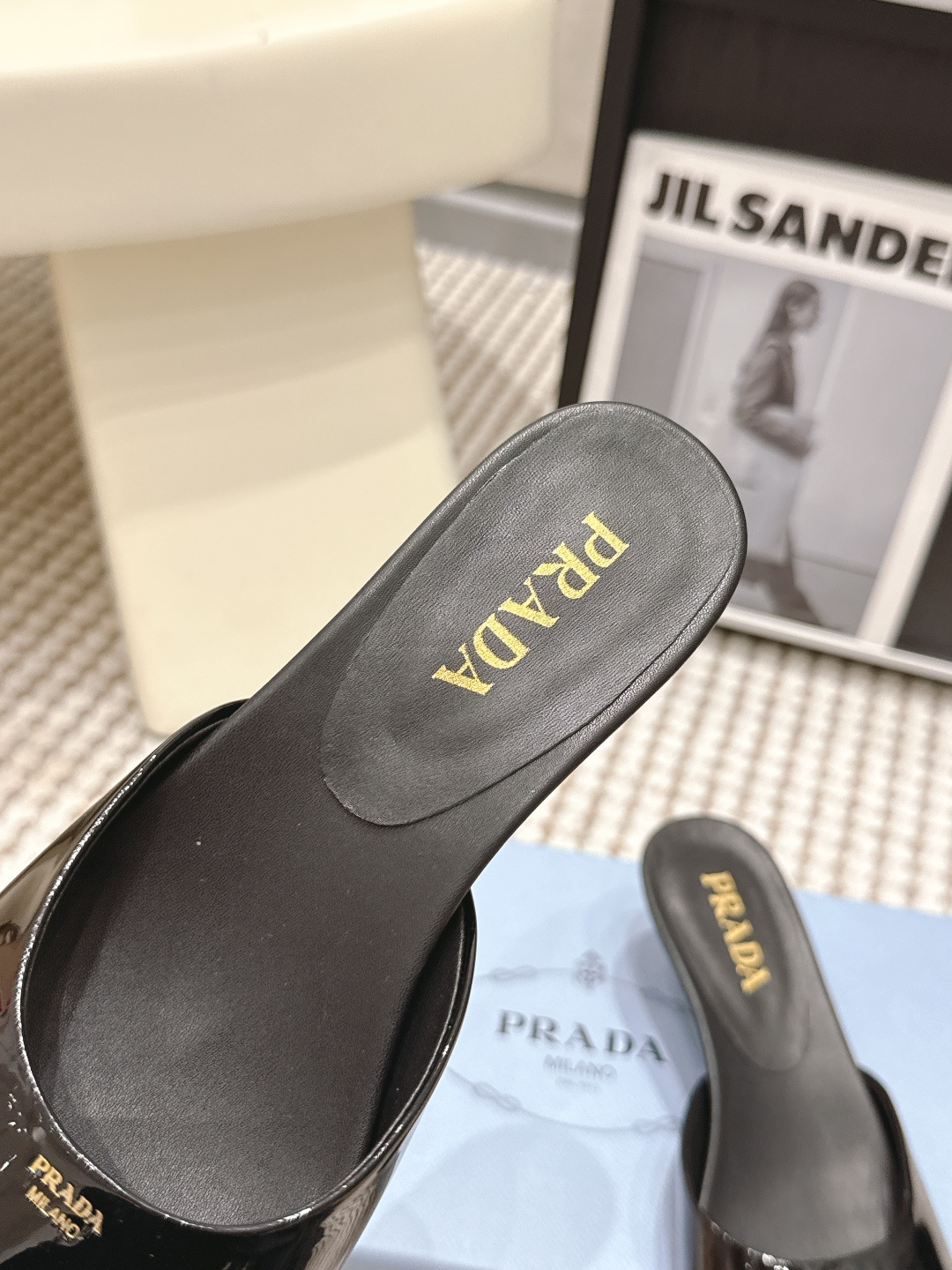 Prada Style Leather Women's Shoes style reference detail image 6 from source 784848