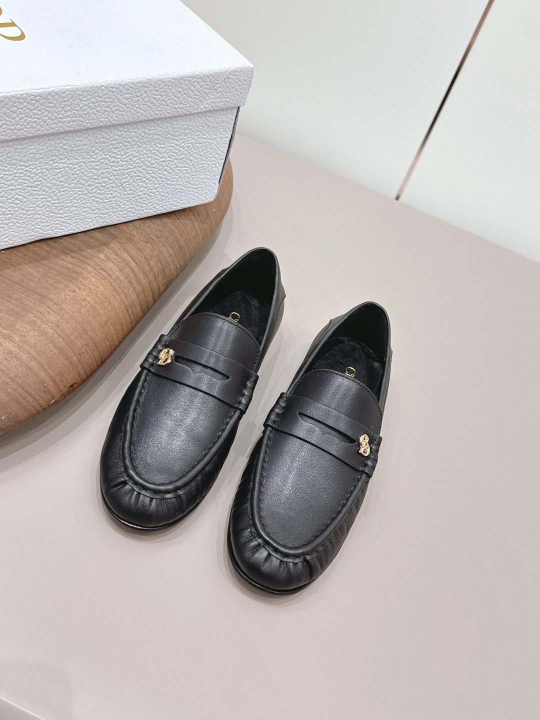 Dior Style Leather Women's Shoes Lookbook Reference image 1