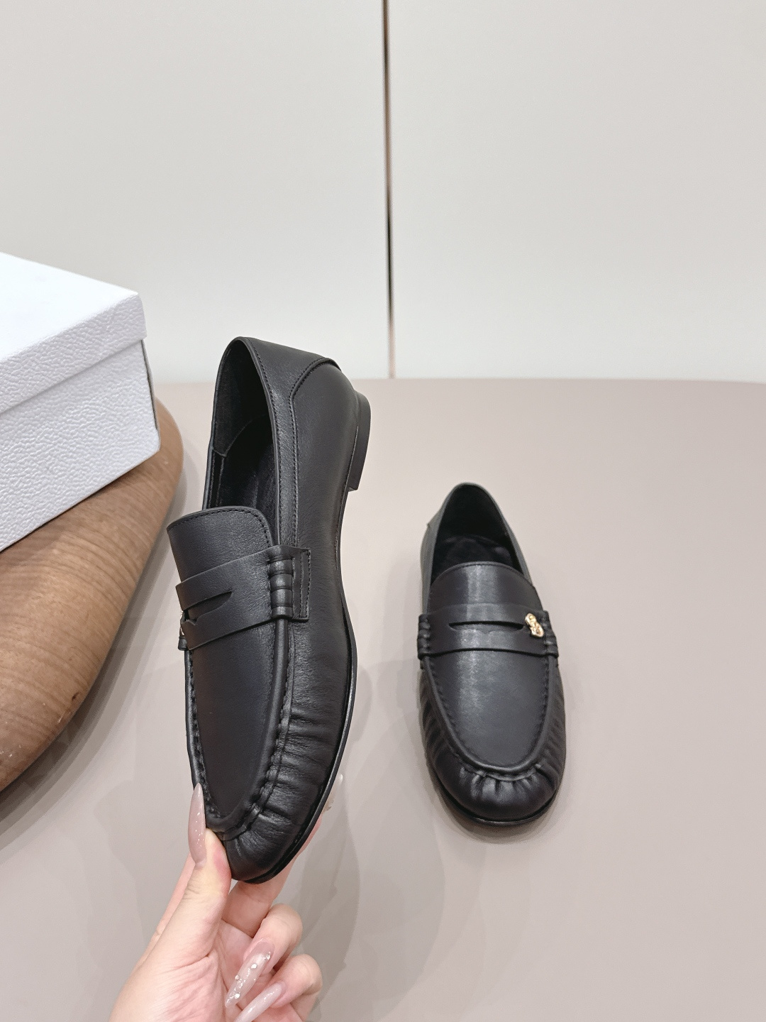 Dior Style Leather Women's Shoes style reference detail image 4 from source 784954