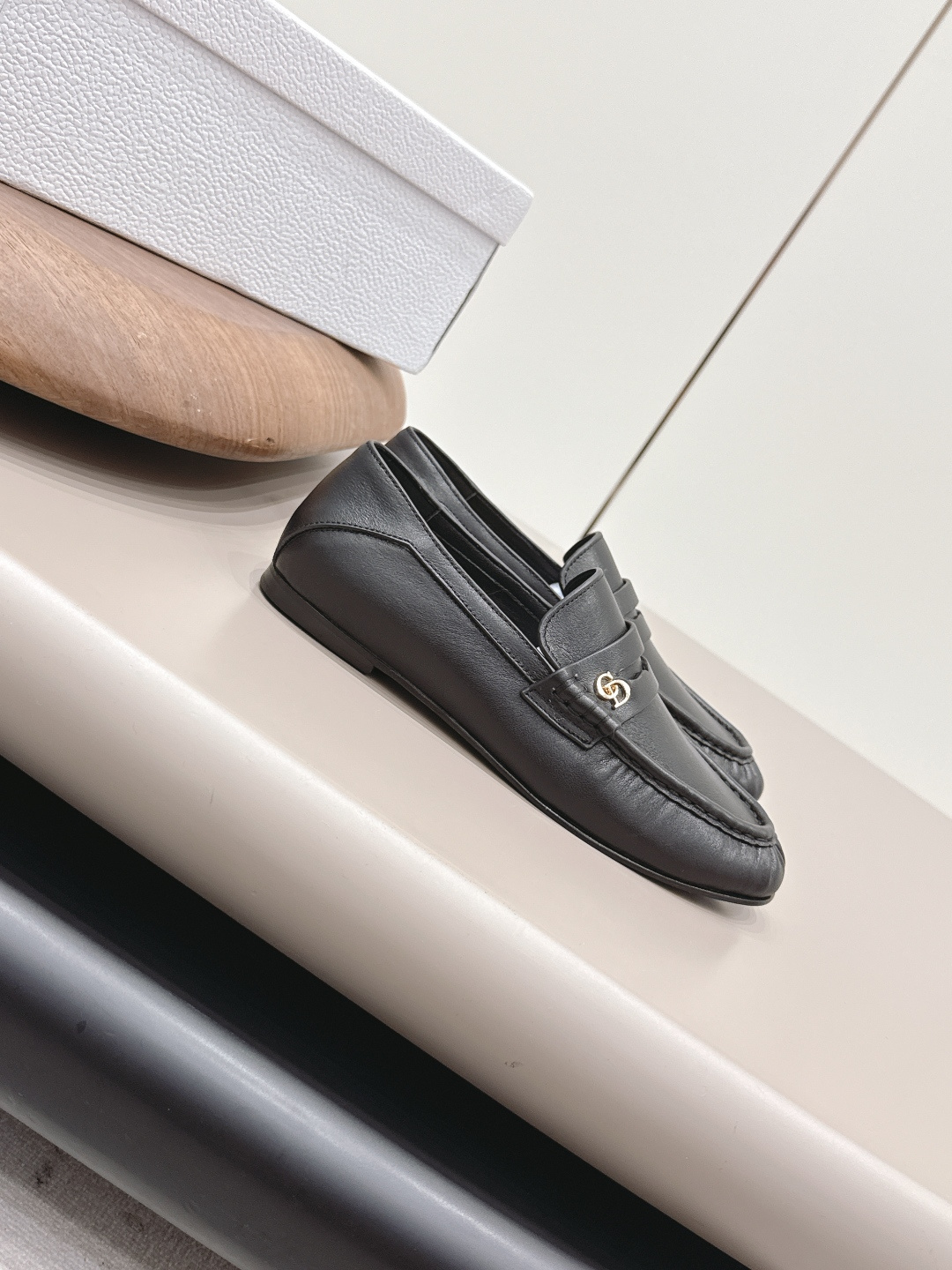 Dior Style Leather Women's Shoes style reference detail image 3 from source 784954