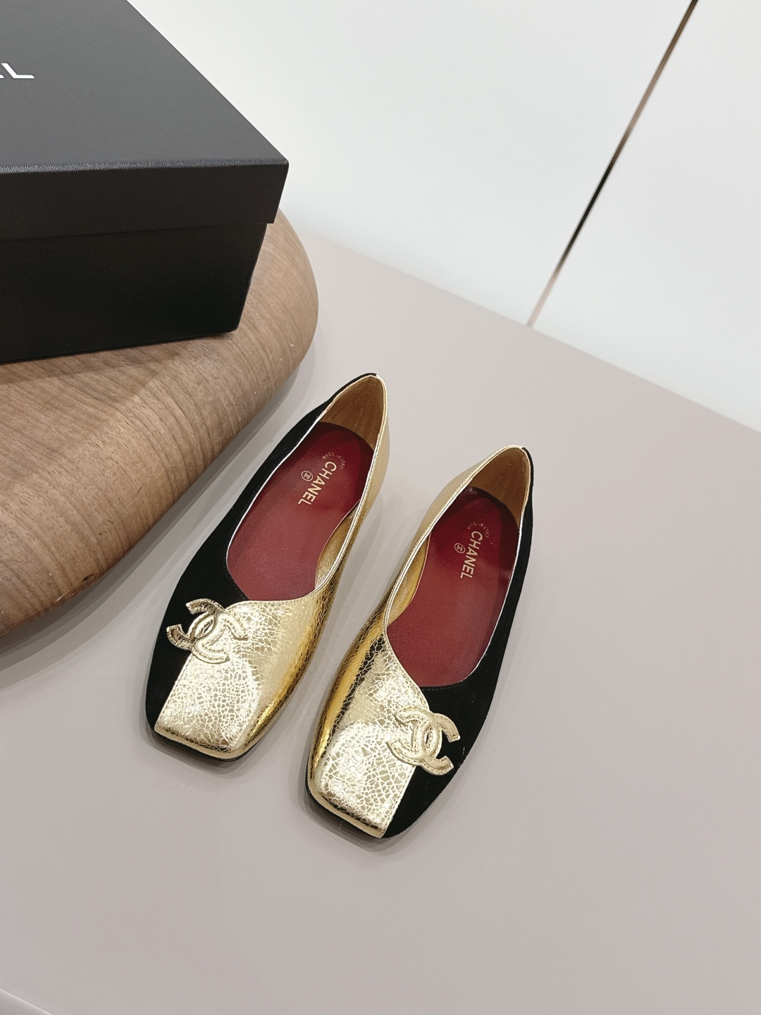 Chanel Style Leather Women's Shoes Lookbook Reference image 1