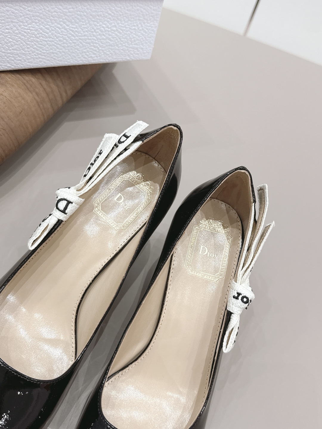 Dior Style Leather Women's Shoes style reference detail image 7 from source 784956