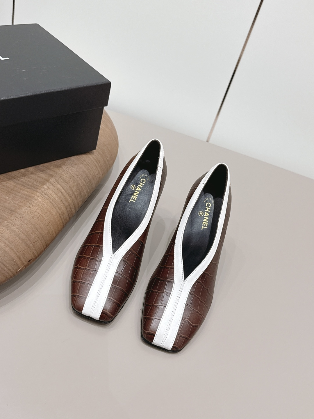 Chanel Style Leather Women's Shoes Lookbook Reference image 1