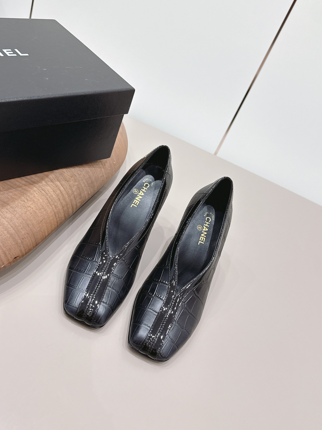 Chanel Style Leather Women's Shoes Lookbook Reference image 1