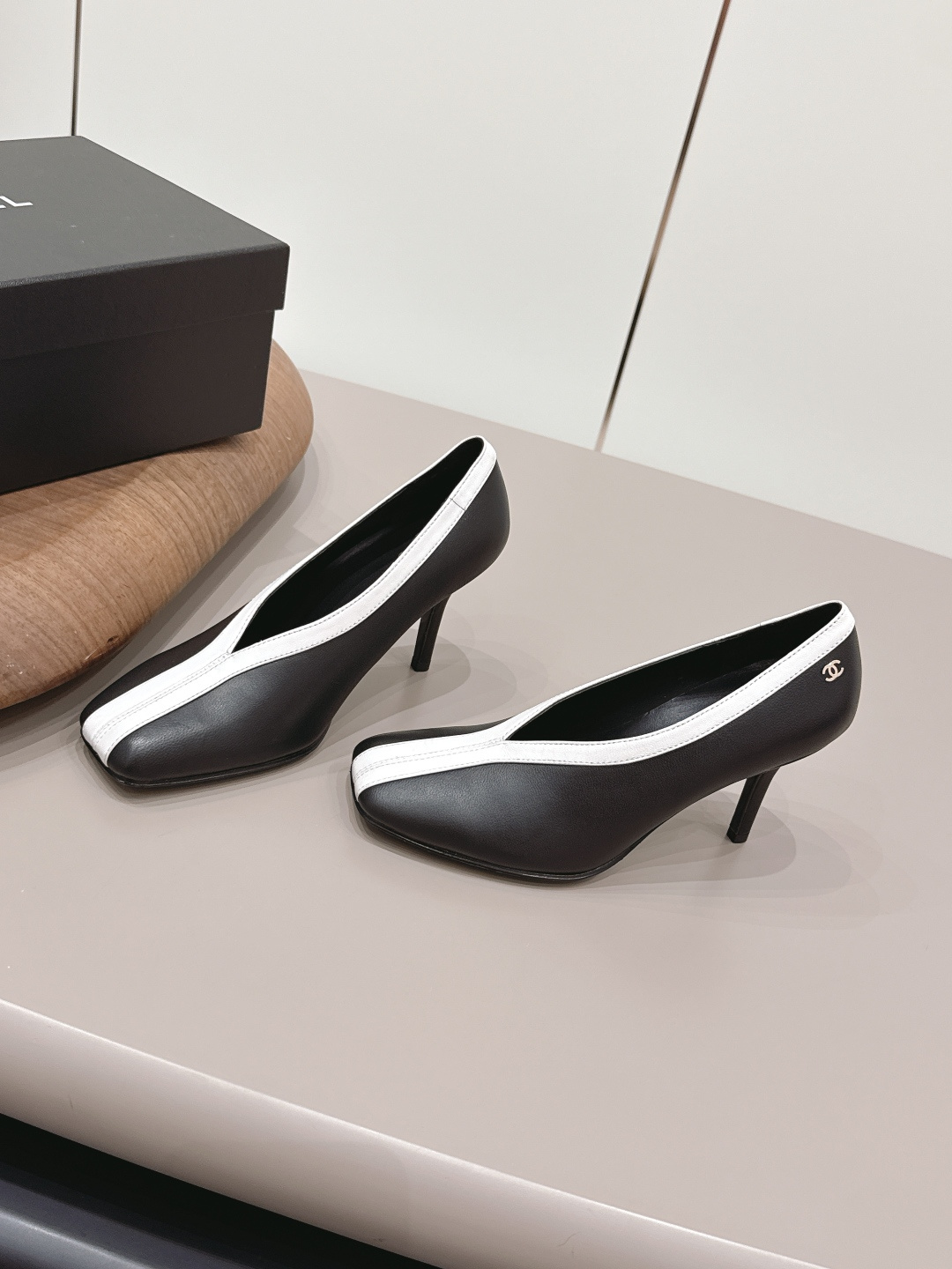 Chanel Style Leather Women's Shoes Lookbook Reference image 2