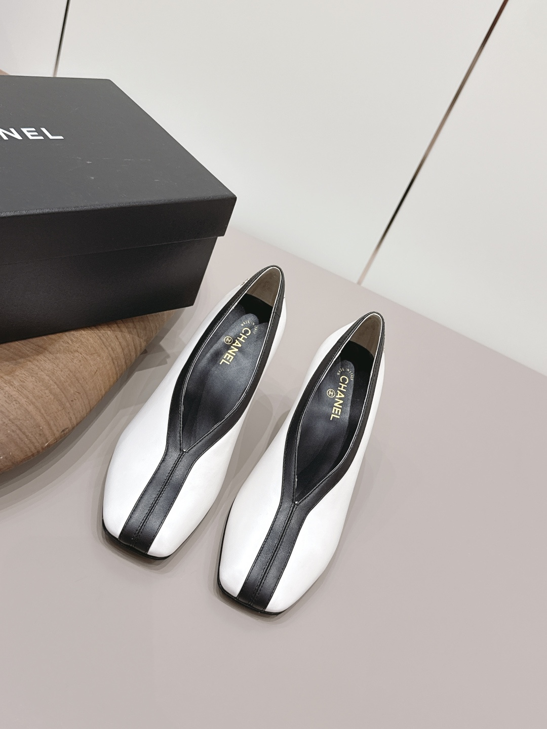 Chanel Style Leather Women's Shoes Lookbook Reference image 1