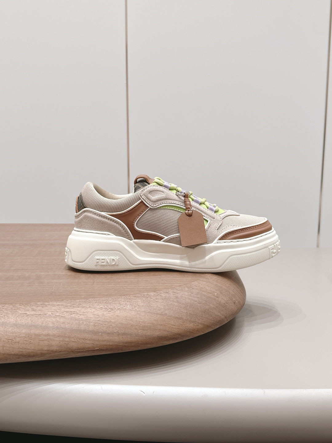 Estilo masculino ~ color beige.