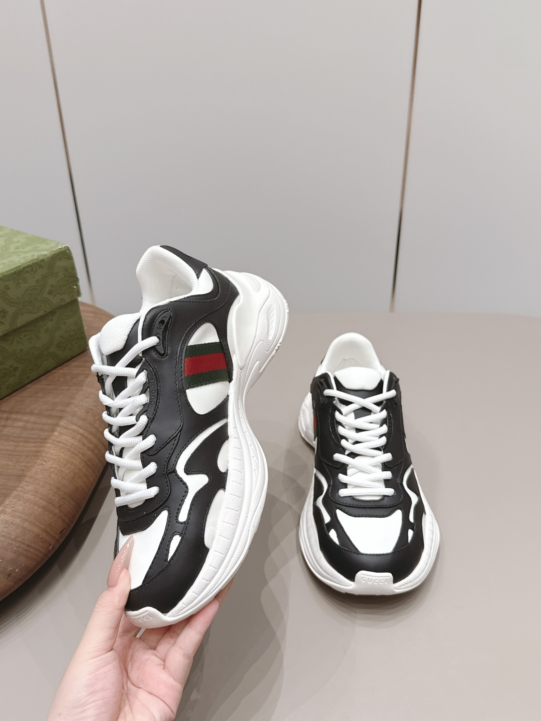 Gucci Bag Collection crafted with premium materials and signature design 4