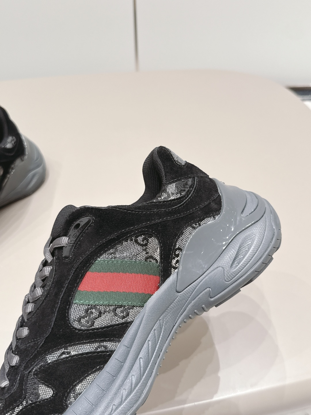 Gucci Bag Collection crafted with premium materials and signature design 7