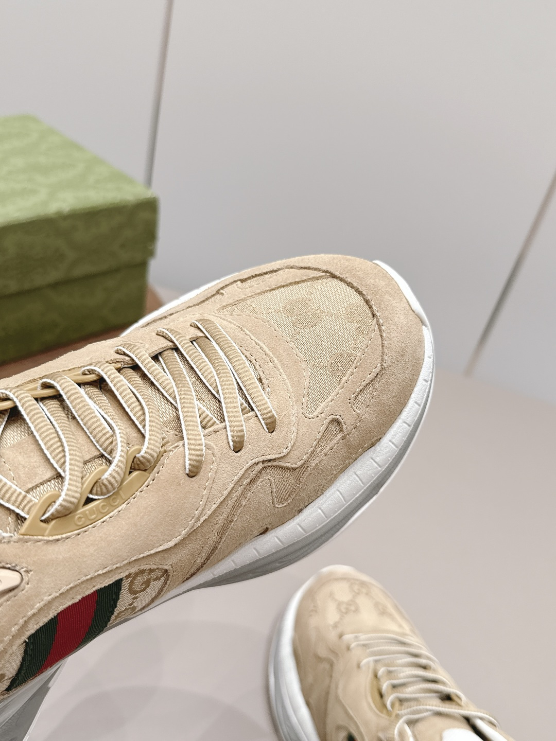 Gucci Bag Collection crafted with premium materials and signature design 6