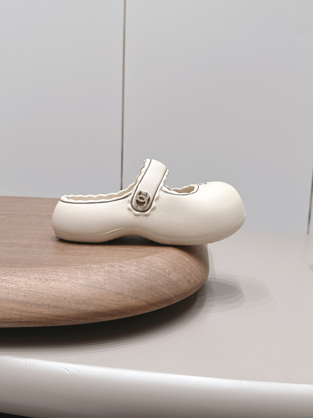 Chanel Style Beige Leather Women's Shoes Women's Shoes Women's Shoes detail image 5 from source 786022