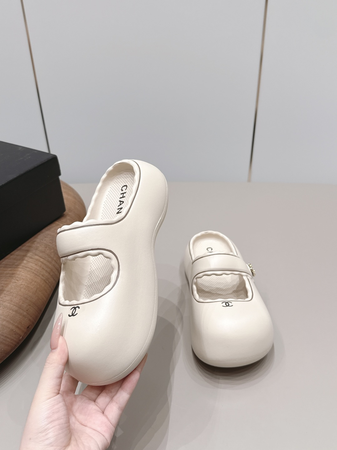 Chanel Style Beige Leather Women's Shoes Women's Shoes Women's Shoes detail image 4 from source 786022