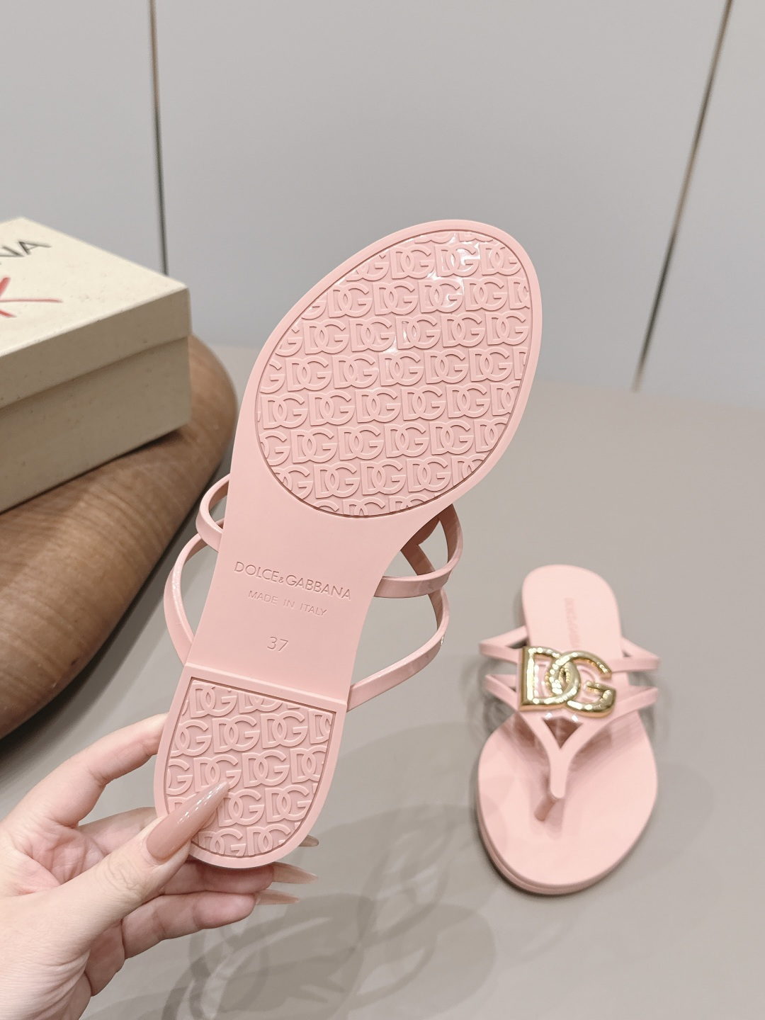 DOLCE & GABBANA 杜嘉班纳 26vs春夏时装凉鞋系列 9