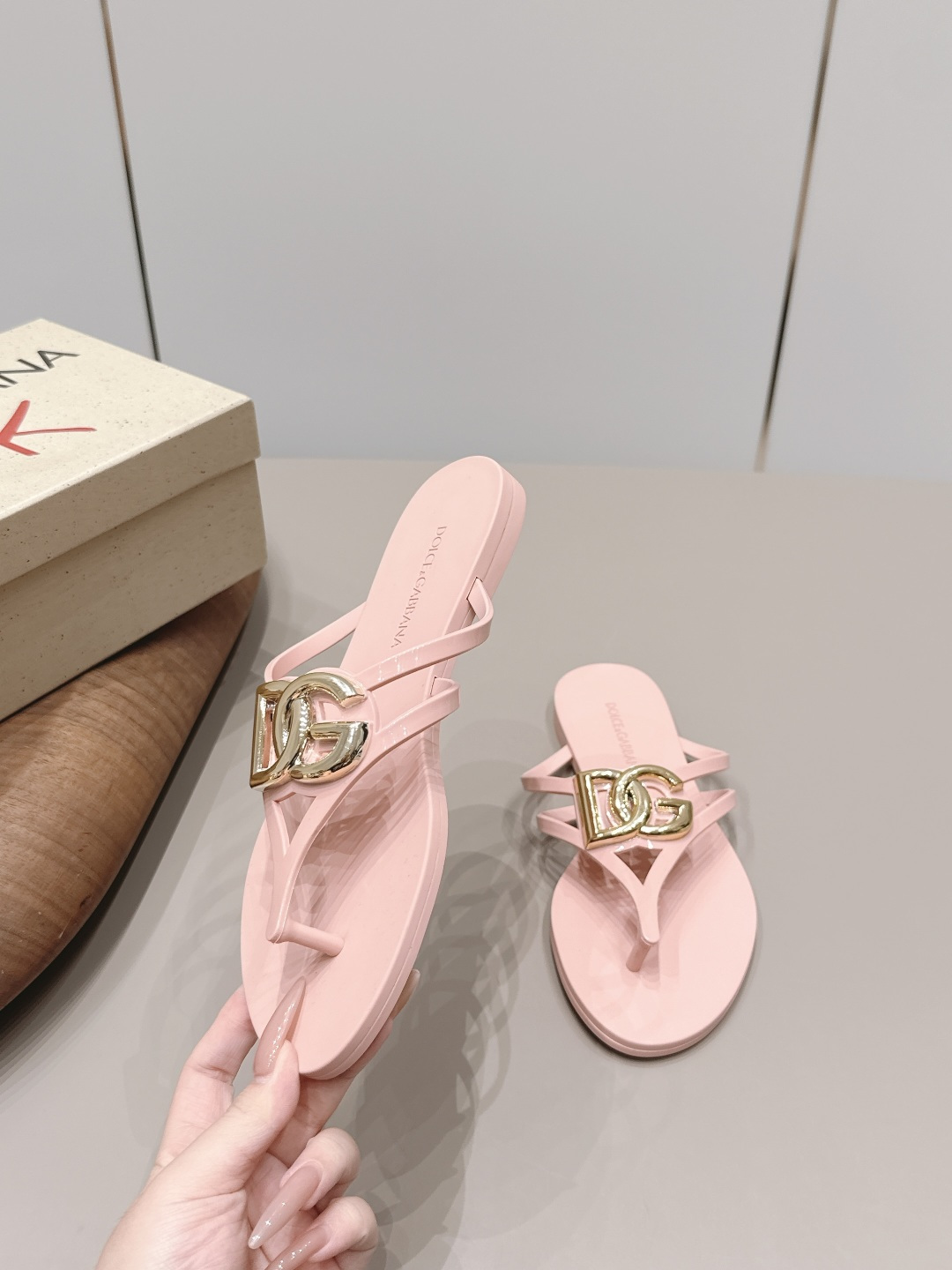 DOLCE & GABBANA 杜嘉班纳 26vs春夏时装凉鞋系列 4
