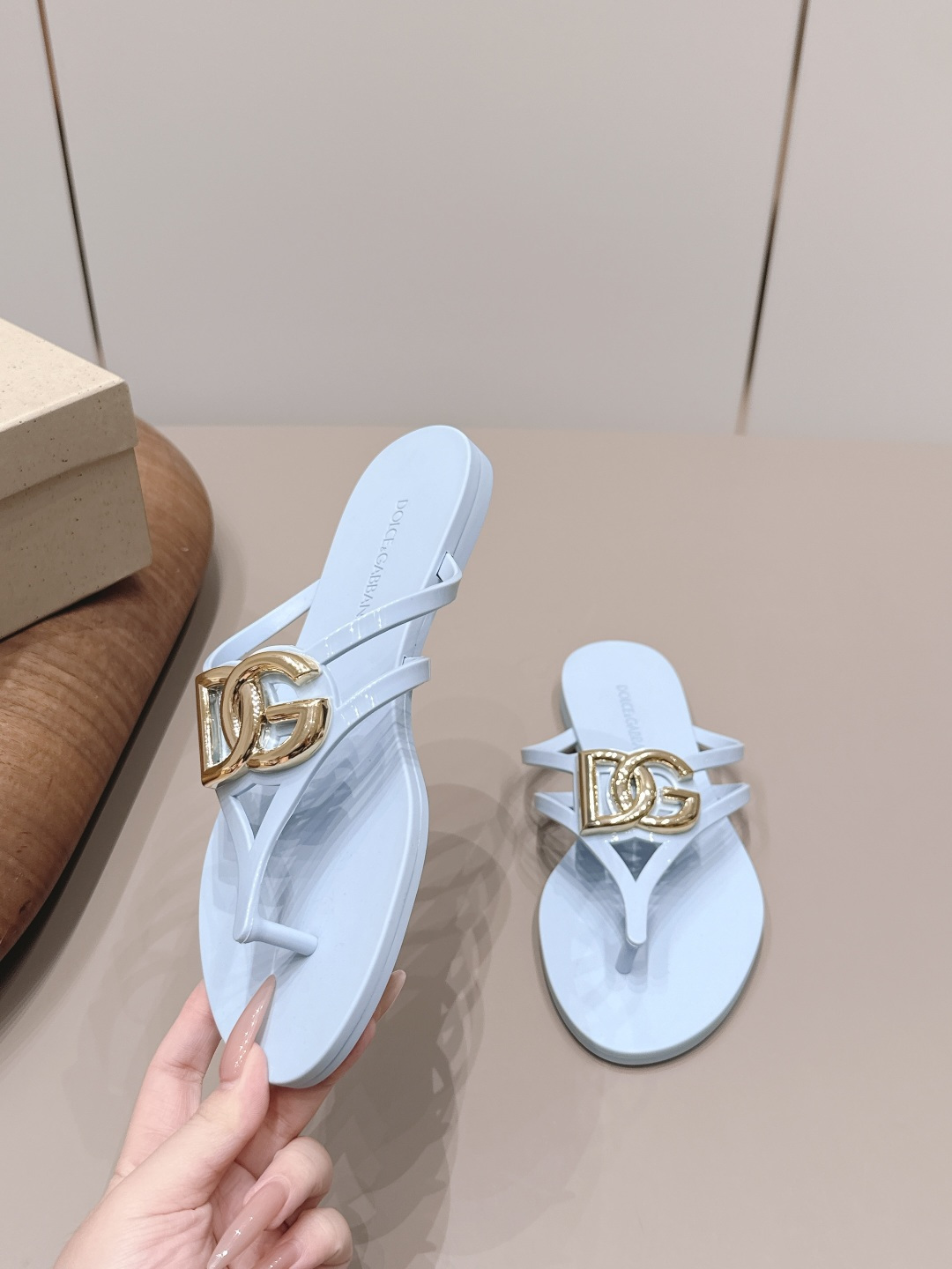 Dolce & Gabbana Haute Couture Classic Luxury Leather Shoe Ref.711142A0 4