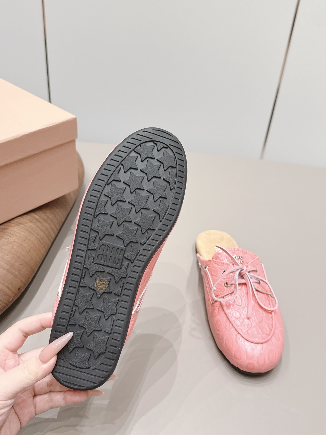 Miu Miu Haute Couture Classic Luxury Leather Shoe Ref.581B1785 9