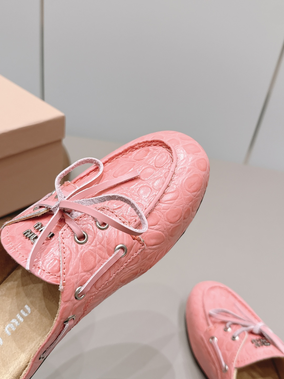 Miu Miu Haute Couture Classic Luxury Leather Shoe Ref.581B1785 6