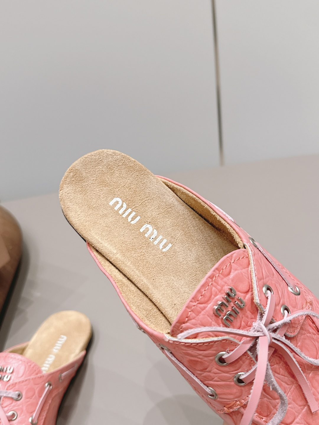 Miu Miu Haute Couture Classic Luxury Leather Shoe Ref.581B1785 7