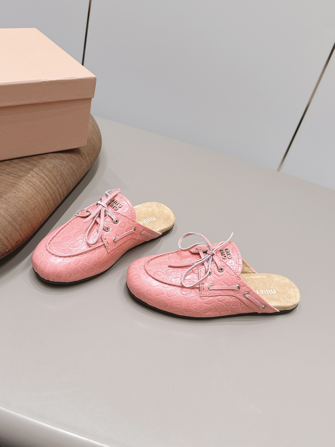 Miu Miu Haute Couture Classic Luxury Leather Shoe Ref.581B1785 2