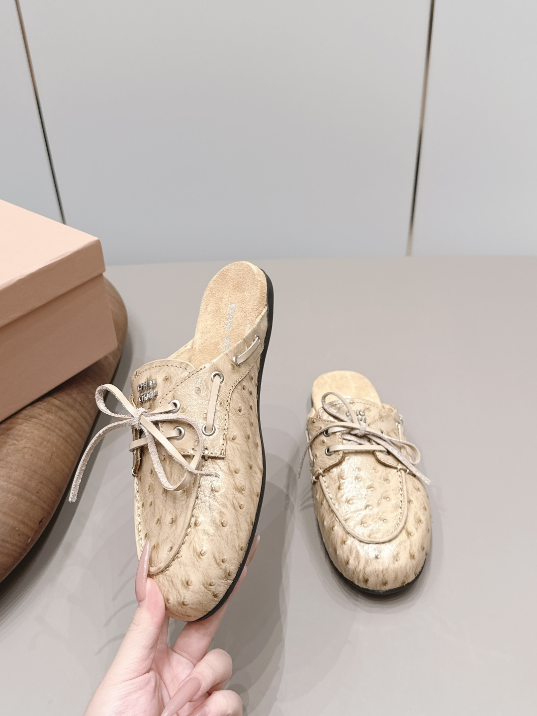 MIUMIU缪缪2026vs早春最新走秀爆款单鞋系列 4