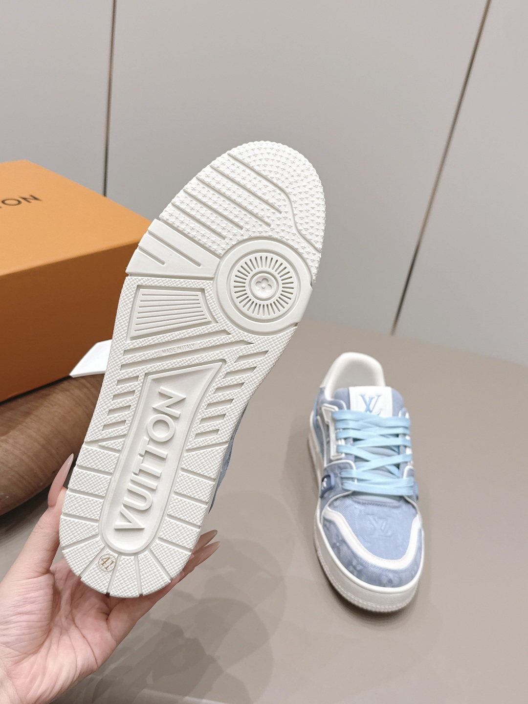 casual shoes 9