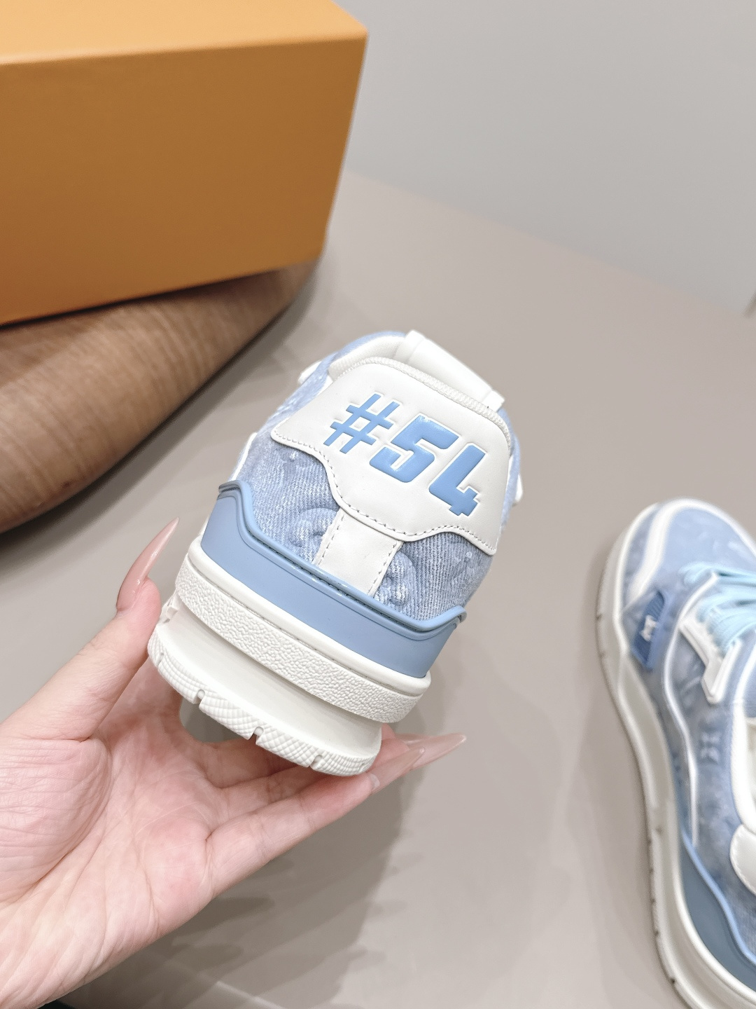 casual shoes 8