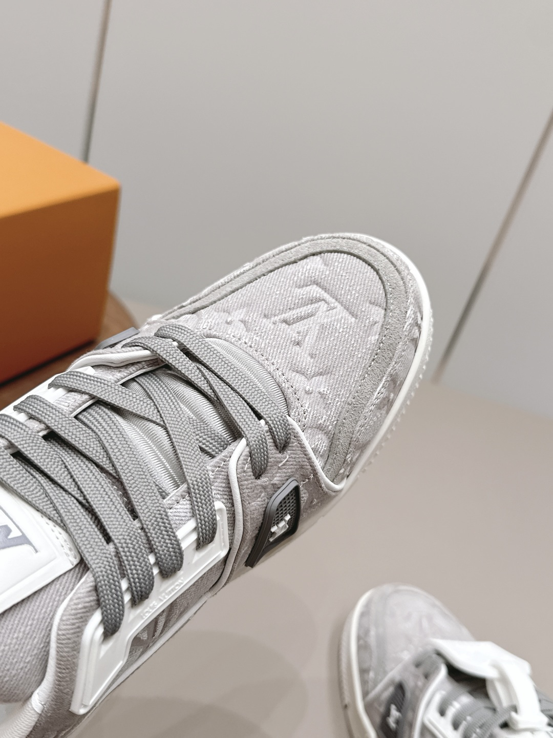 casual shoes 6