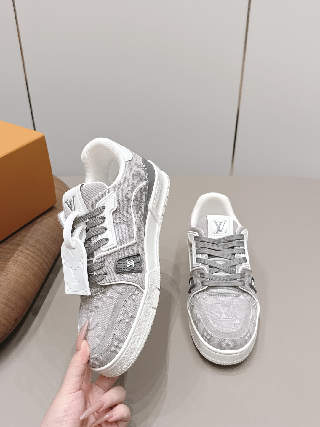 casual shoes 4