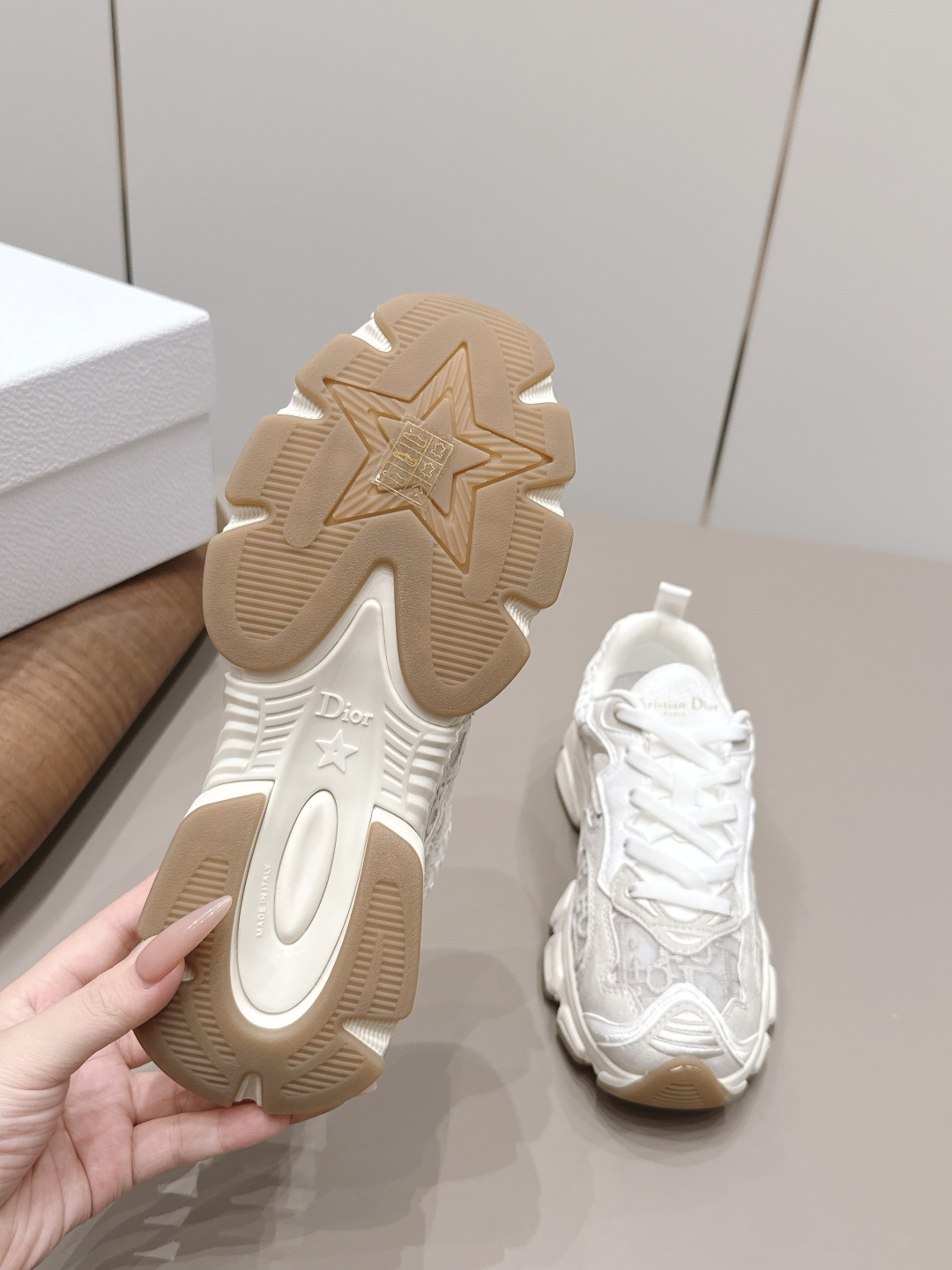 马吉拉 Maison Margiela 高级成衣风衣外套及大衣服饰 #55E7CBAD 9