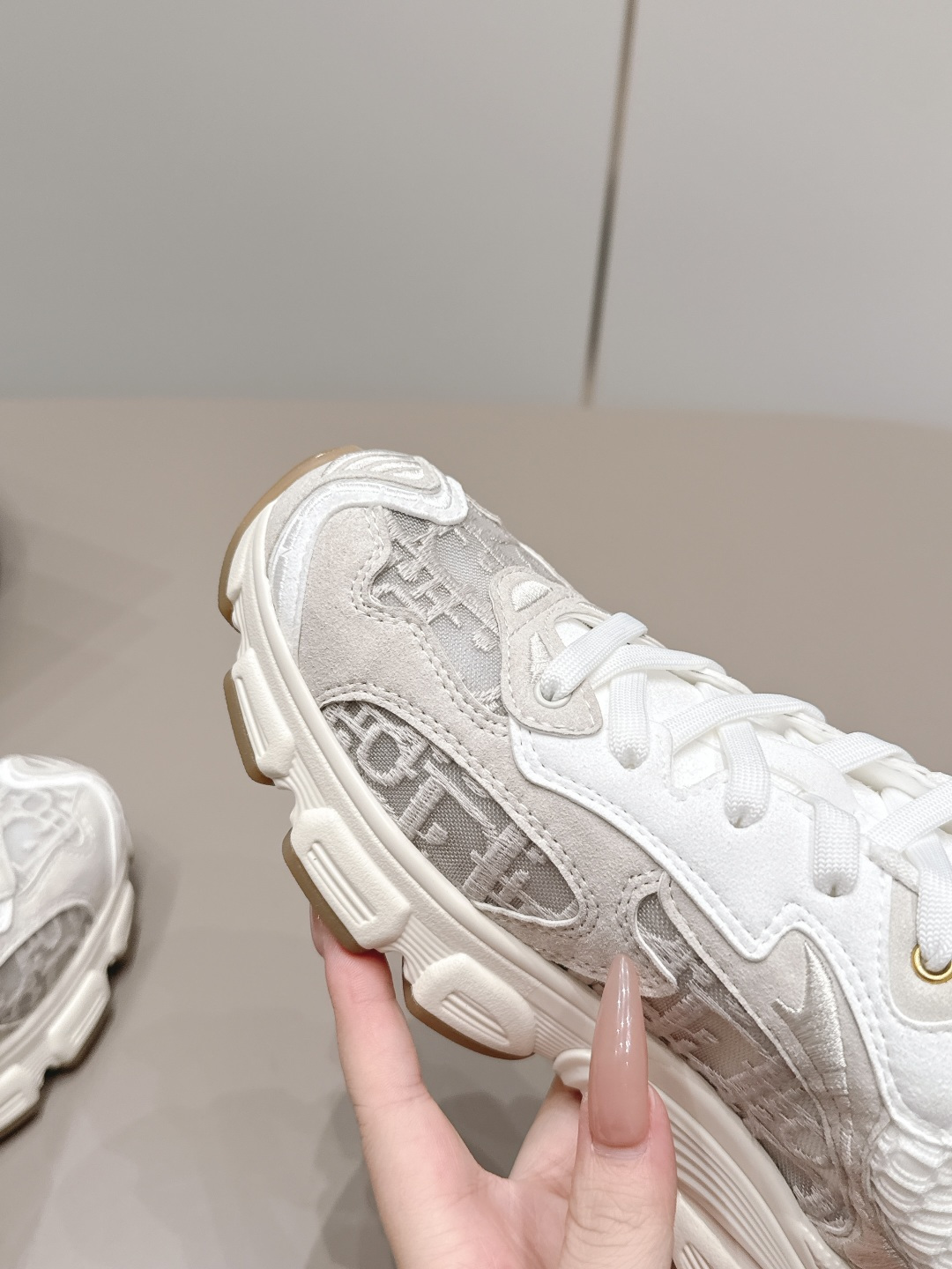 马吉拉 Maison Margiela 高级成衣风衣外套及大衣服饰 #55E7CBAD 6