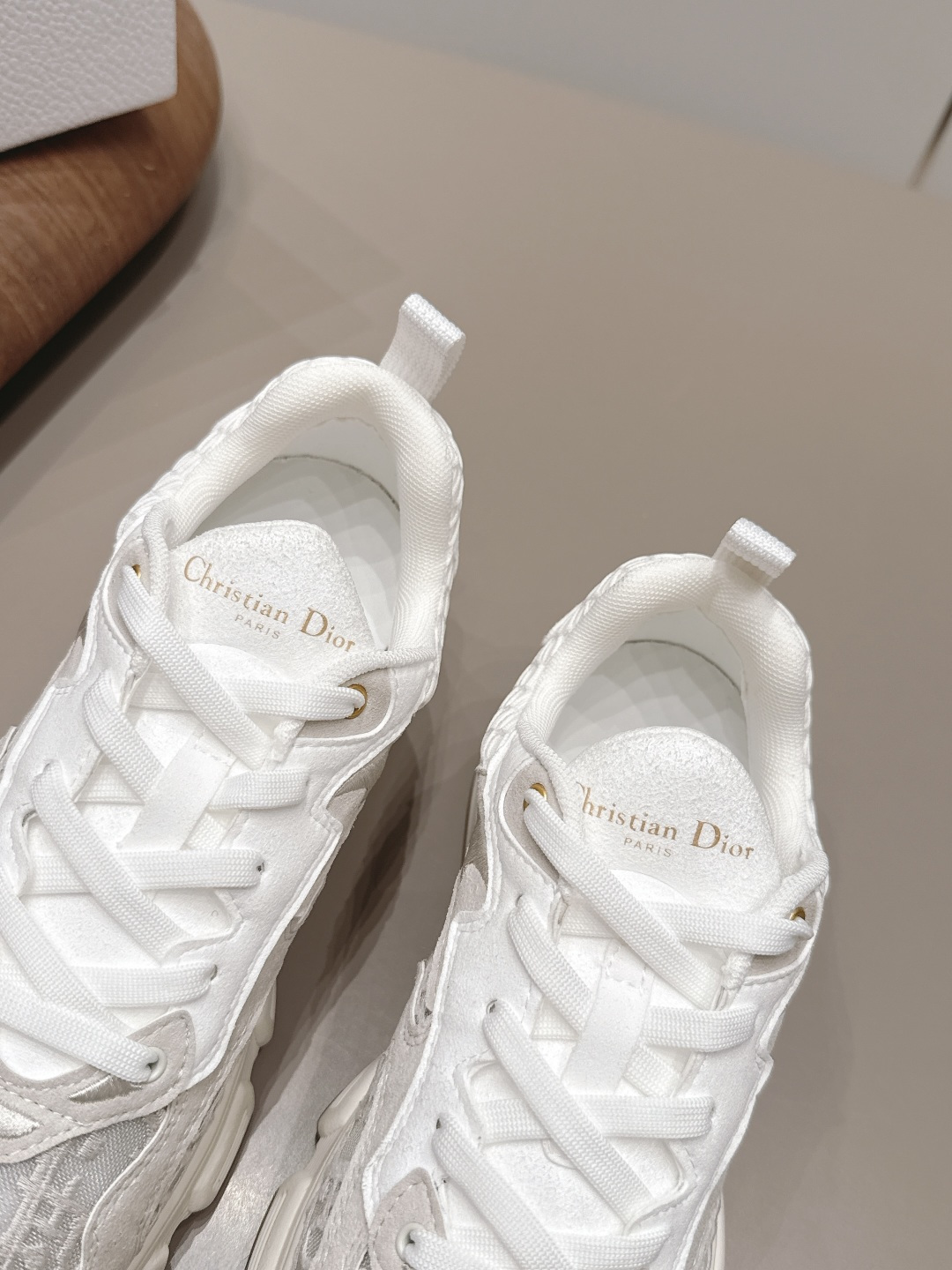 马吉拉 Maison Margiela 高级成衣风衣外套及大衣服饰 #55E7CBAD 7