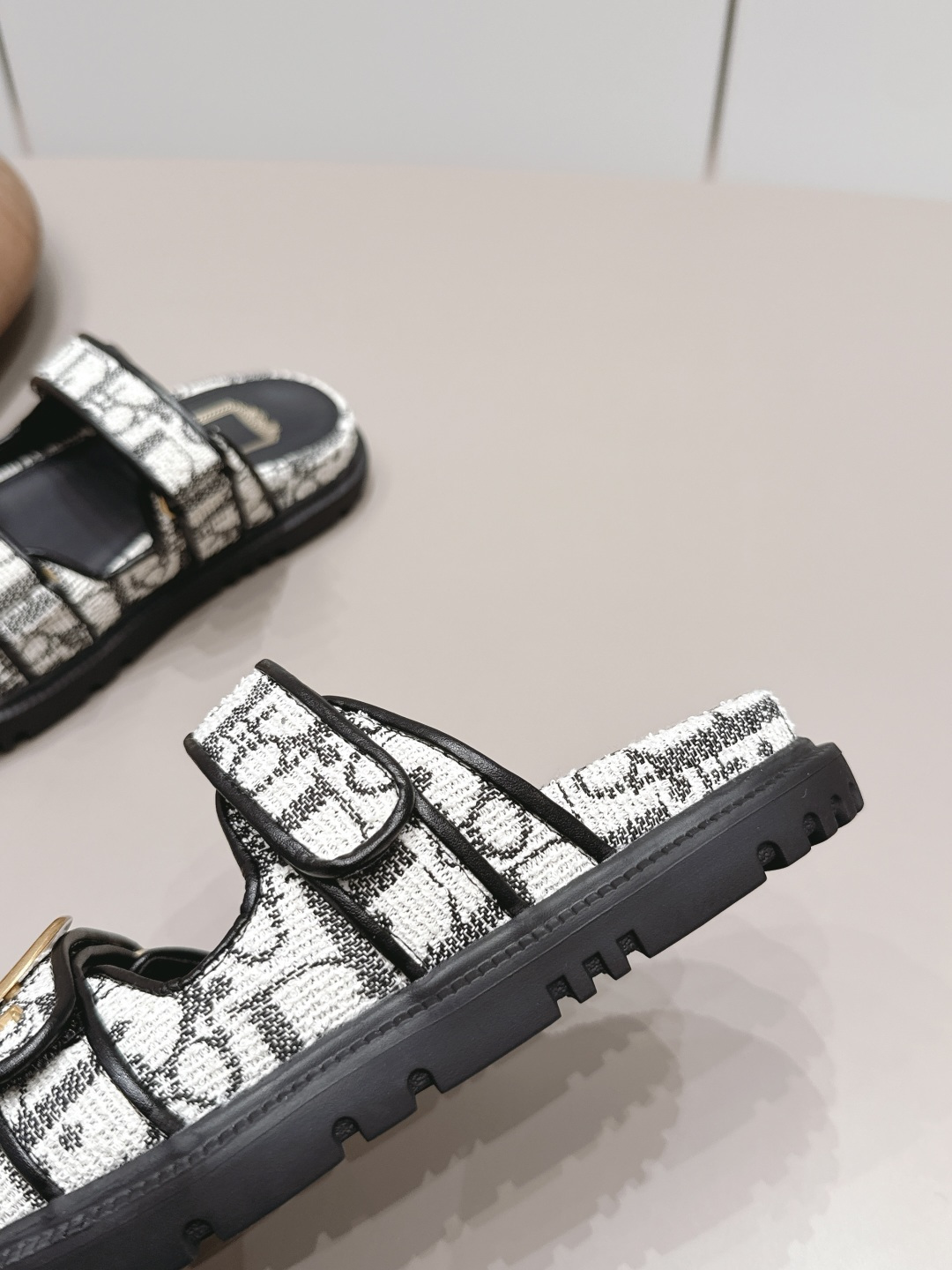Dior 26 Spring/Summer hit sandal series 8