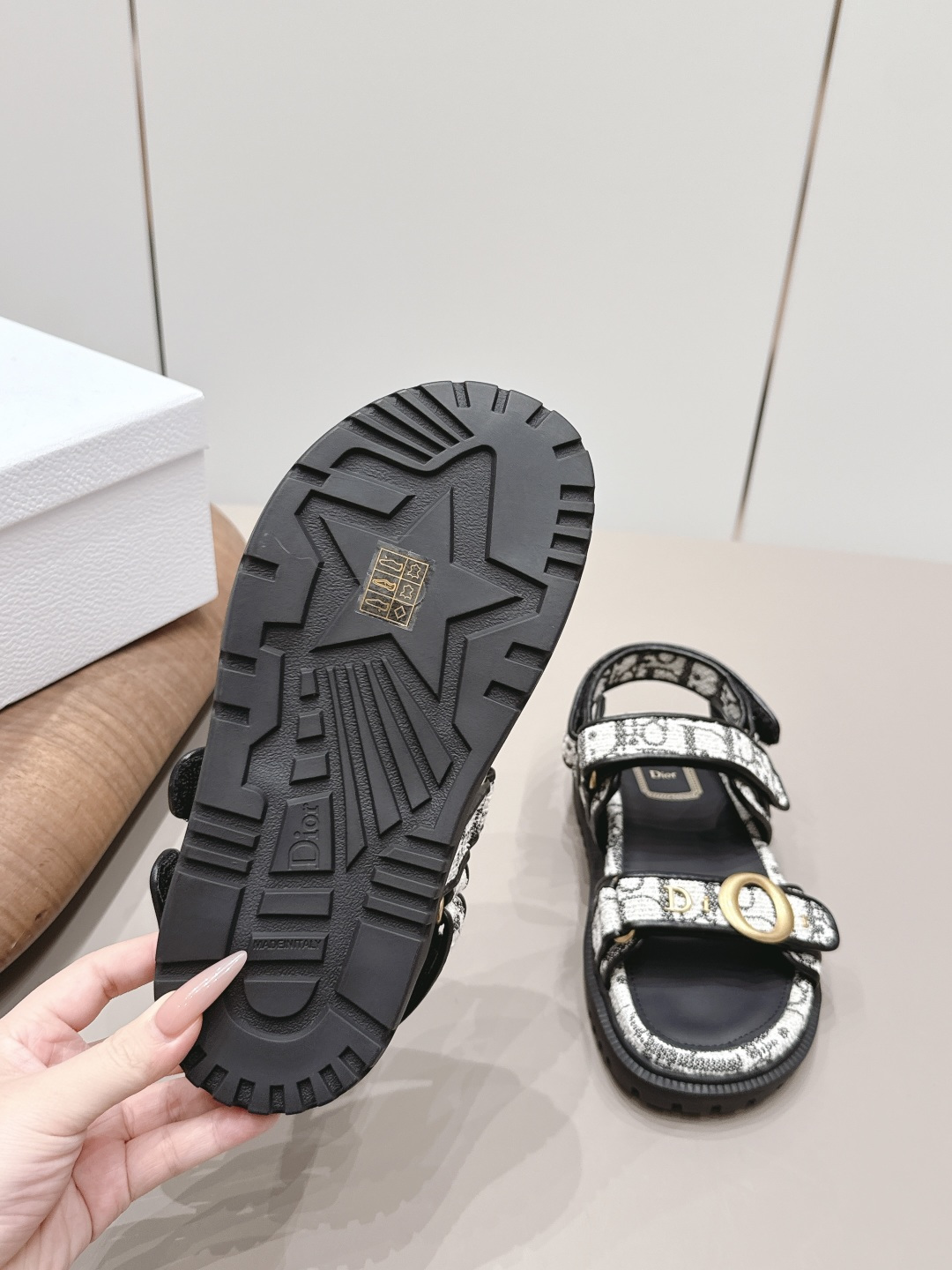 Dior Haute Couture Classic Luxury Leather Shoe Ref 9
