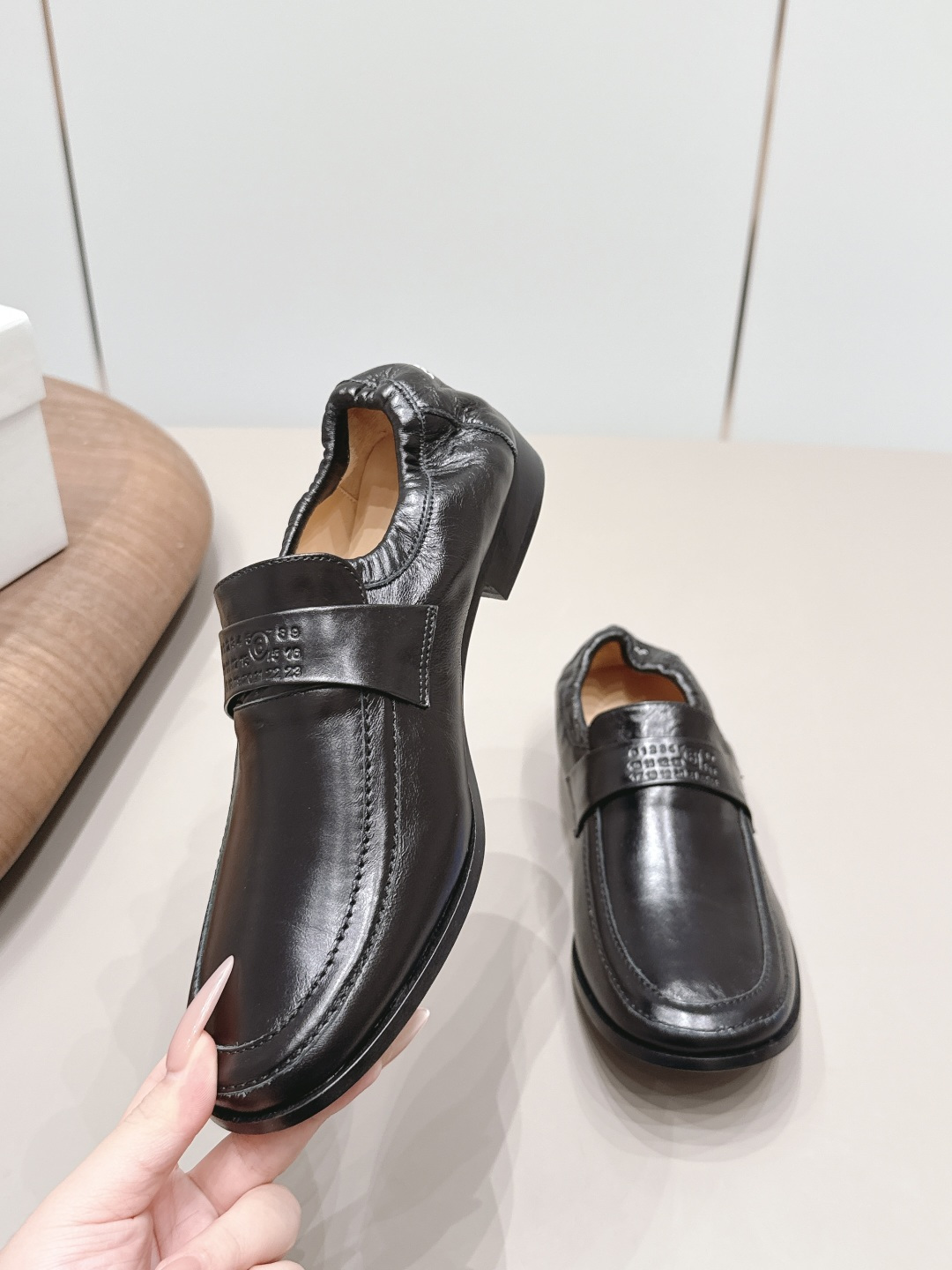 Maison Margiela Haute Couture Classic Luxury Leather Shoe Ref.6EDE47E9 4