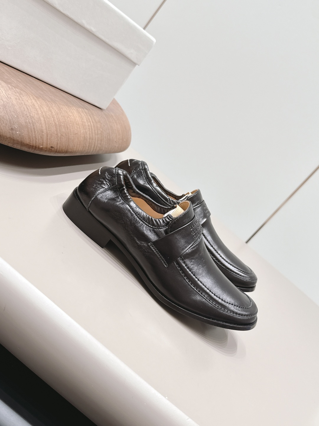 Maison Margiela Haute Couture Classic Luxury Leather Shoe Ref.6EDE47E9 3
