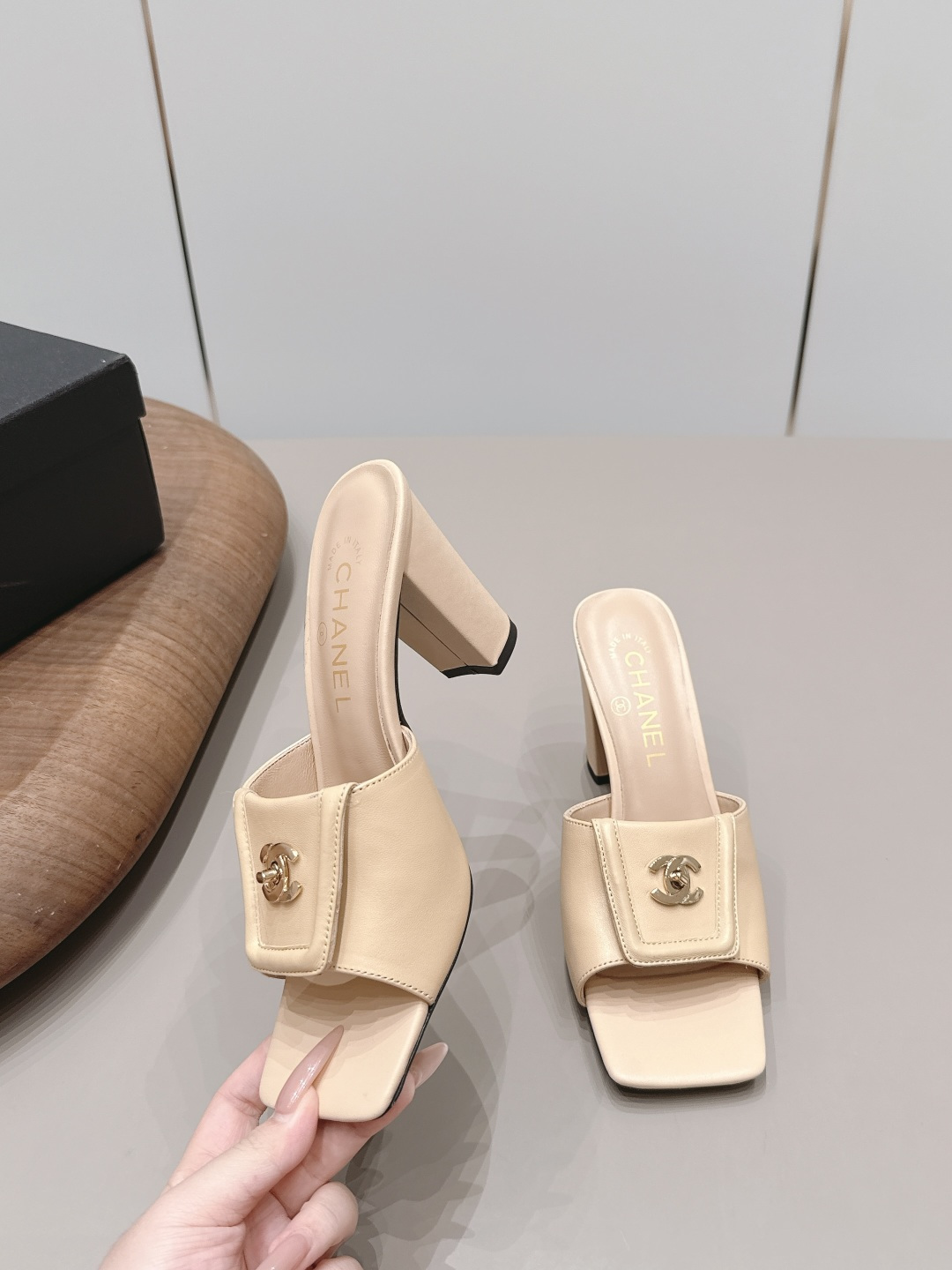 Chanel Classic Luxury Leather Shoe Loafer Ref.42B1B56F 4