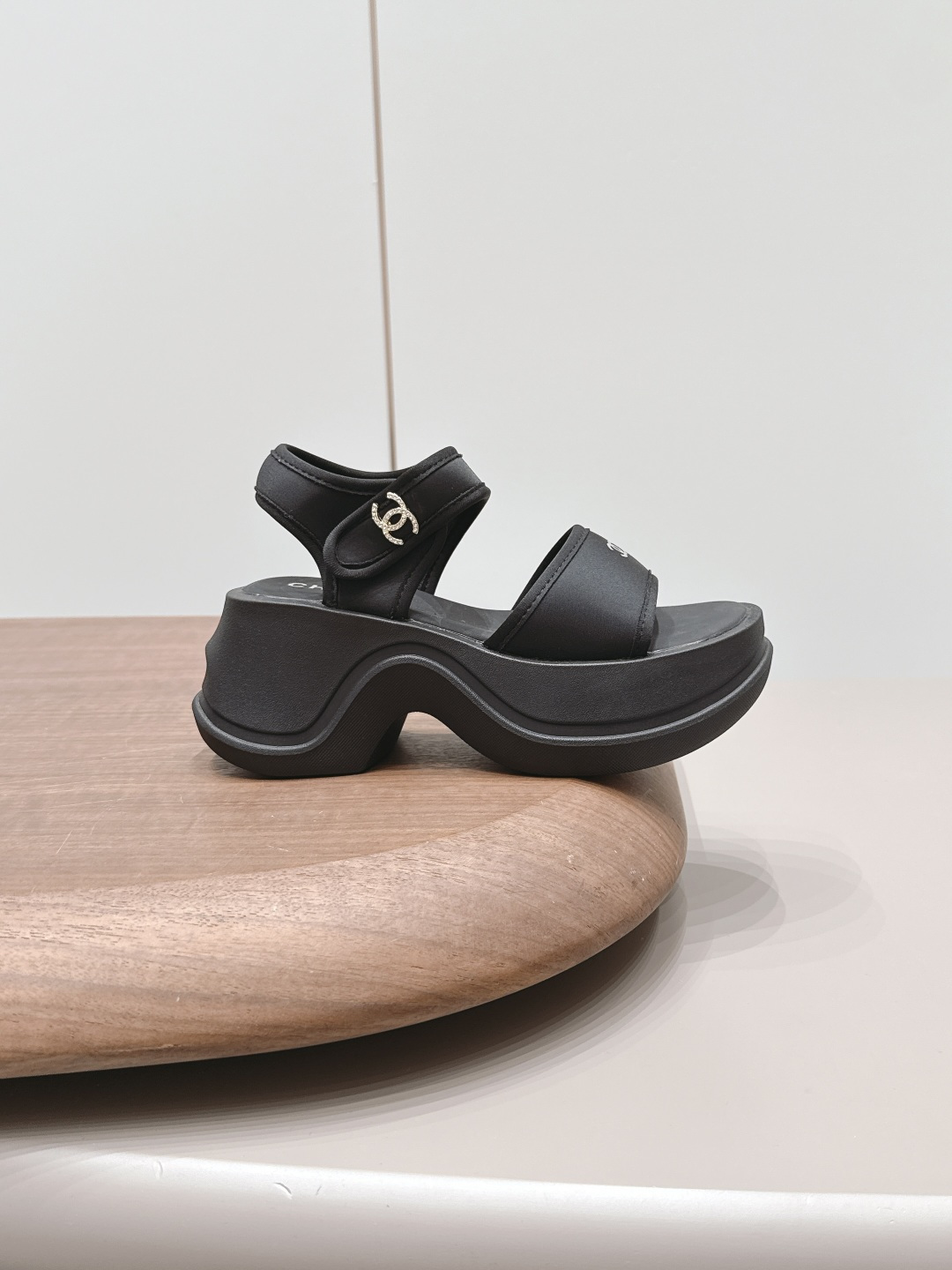 Chanel Classic Luxury Leather Shoe Loafer Ref.5D236420 5