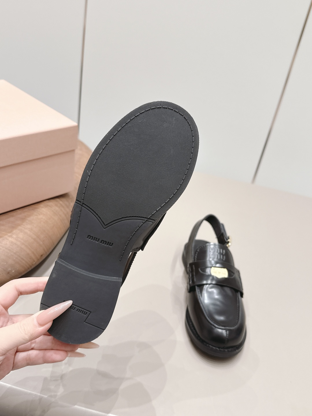 Miu Miu Haute Couture Classic Luxury Leather Shoe Ref.7D2FEEE1 9