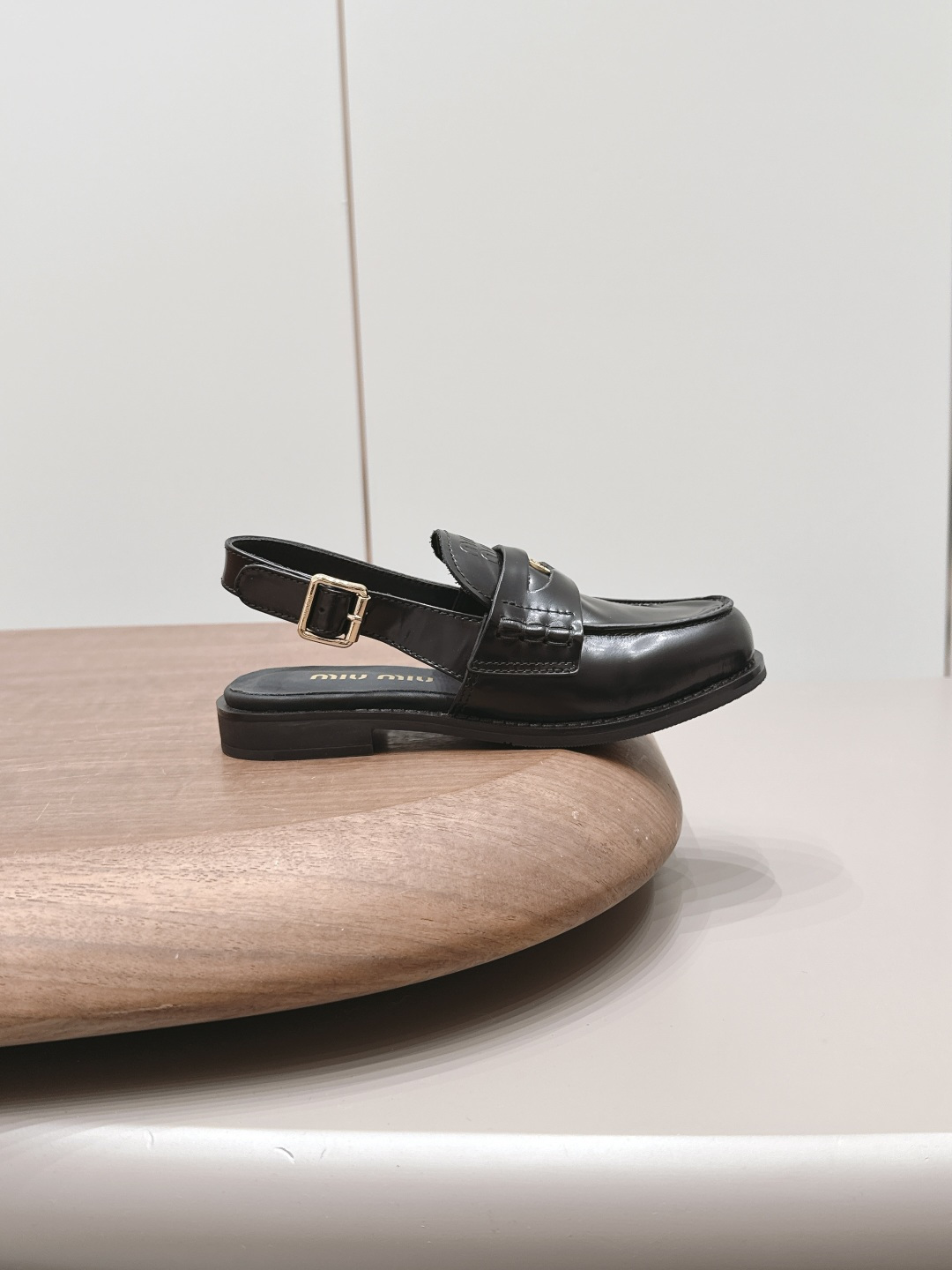 Miu Miu Haute Couture Classic Luxury Leather Shoe Ref.7D2FEEE1 5