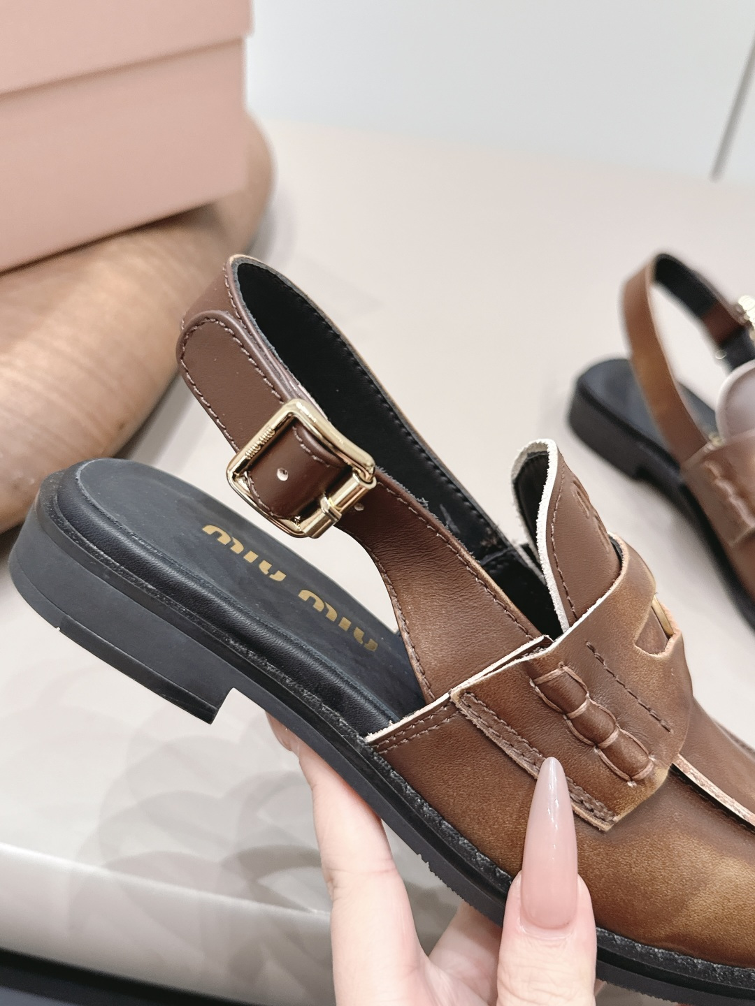 Miu Miu Haute Couture Classic Luxury Leather Shoe Ref.5BCB10B7 8