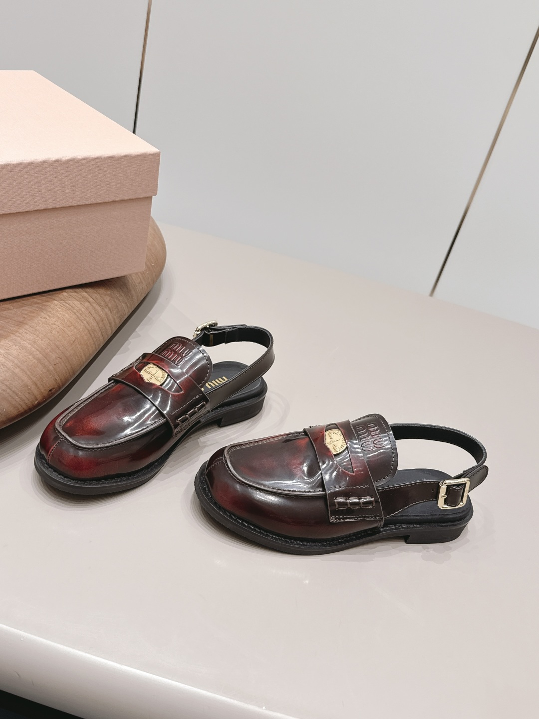 Miu Miu Haute Couture Classic Luxury Leather Shoe Ref 2