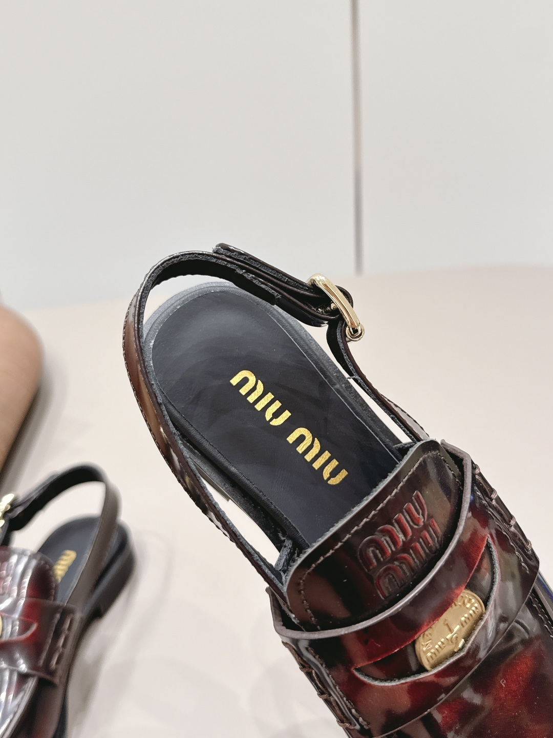 Miu Miu Haute Couture Classic Luxury Leather Shoe Ref 7