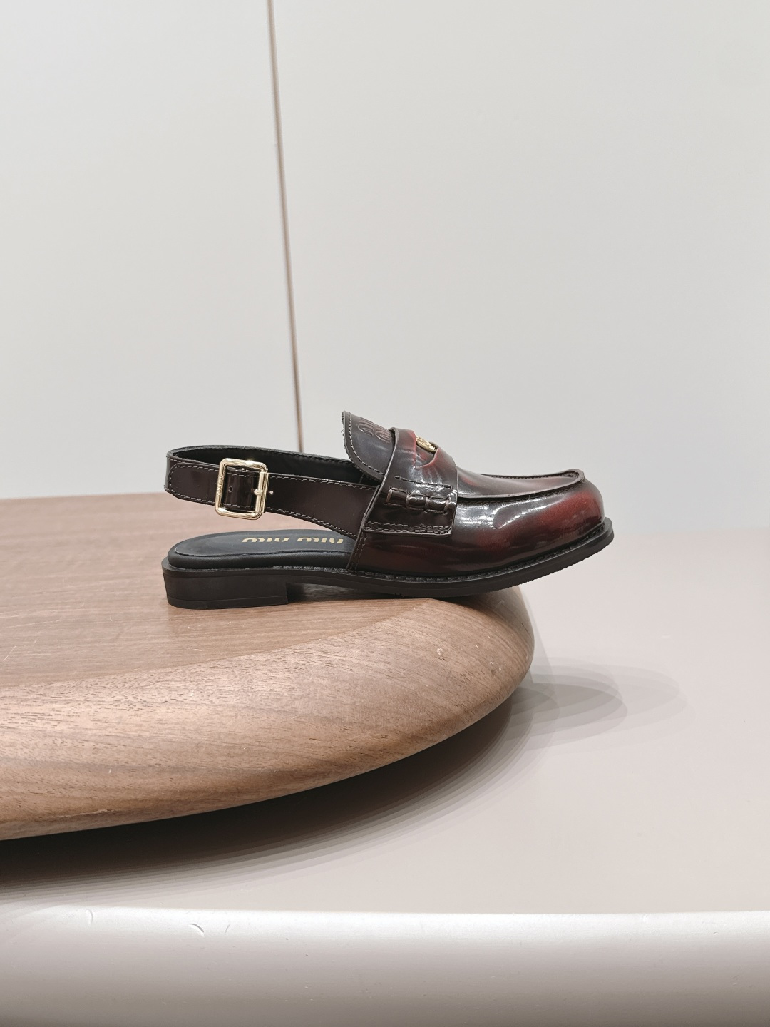 Miu Miu Haute Couture Classic Luxury Leather Shoe Ref 5