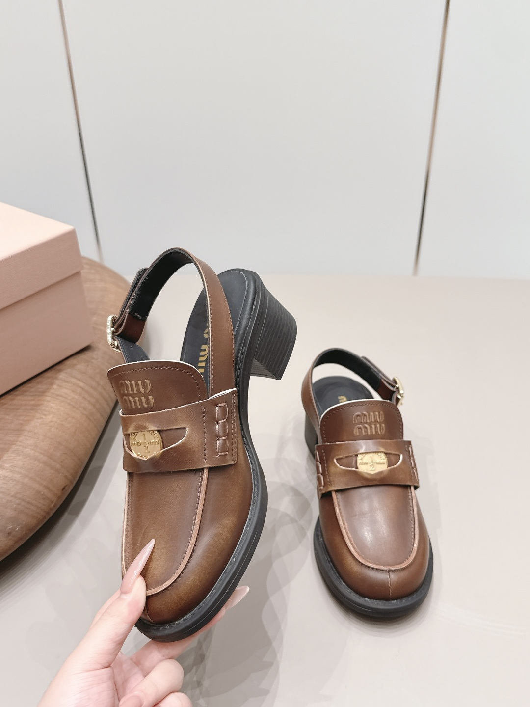 MIUMIU缪缪2026vs春夏最新走秀爆款单鞋系列 4