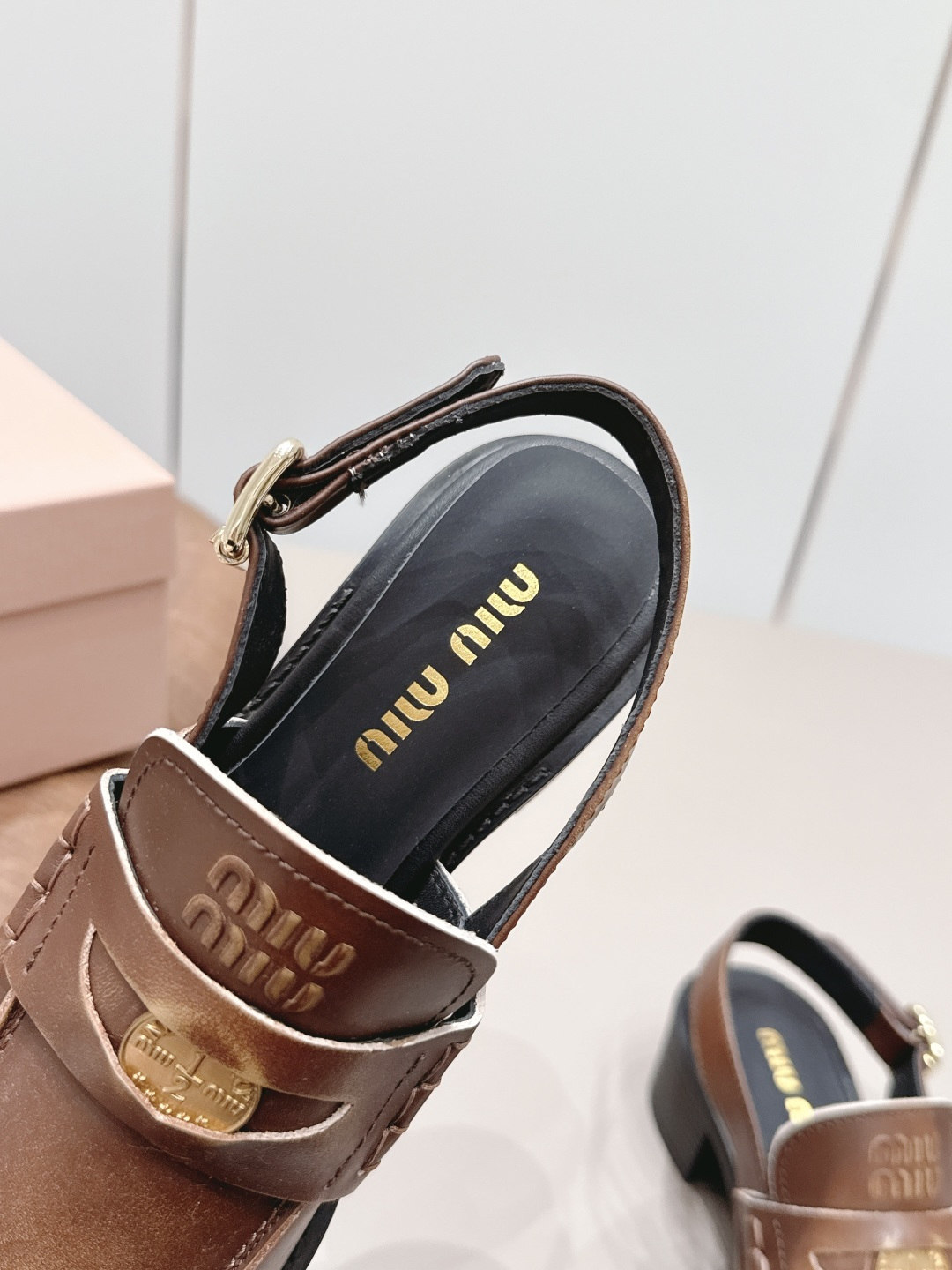 MIUMIU缪缪2026vs春夏最新走秀爆款单鞋系列 7