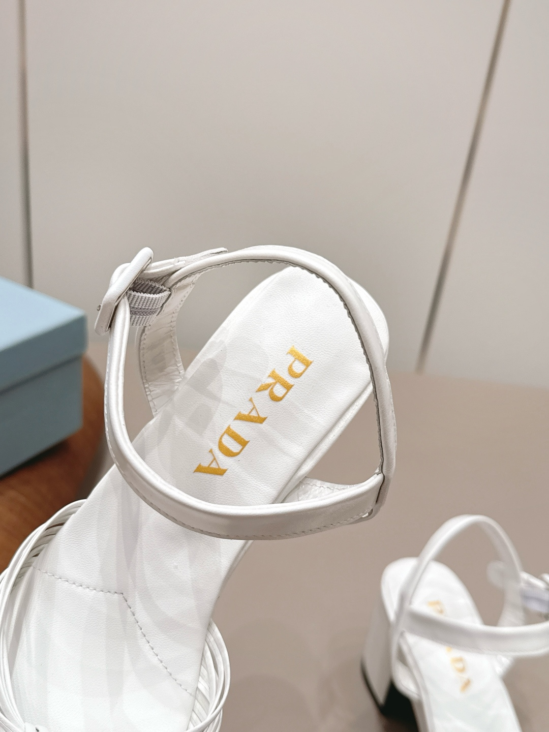 罗杰·维维亚 Roger Vivier 经典高奢皮鞋鞋履高跟鞋 #45D31663 7