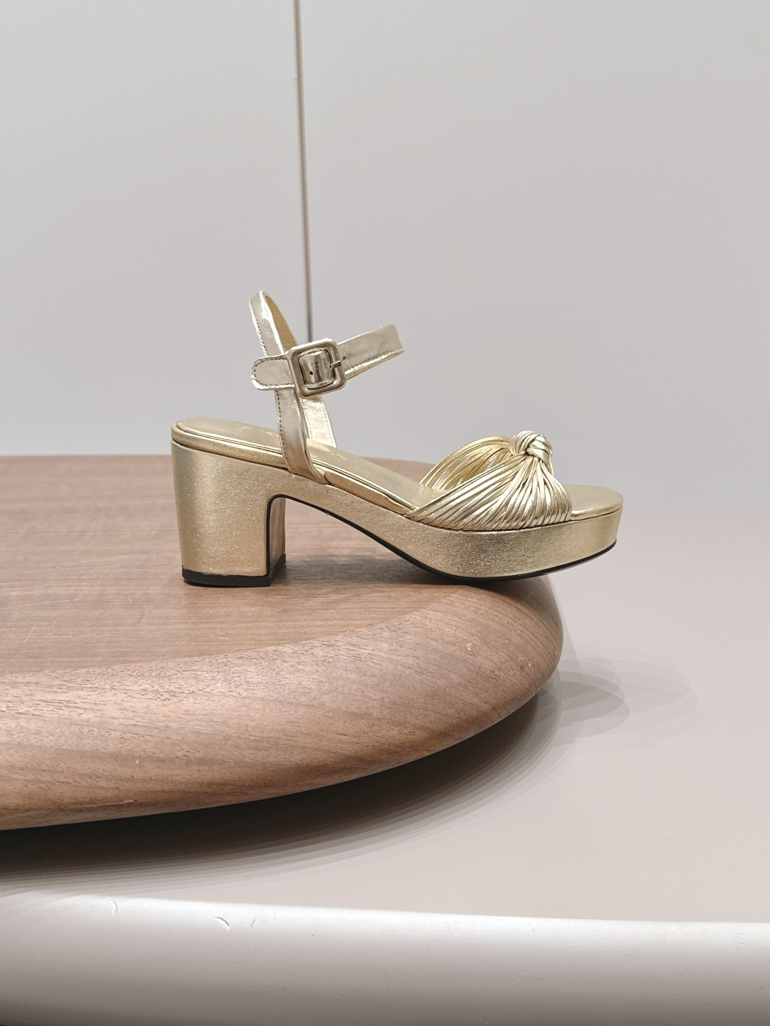 Christian Louboutin Classic Luxury Leather Shoe Loafer Ref.6E6DF998 5
