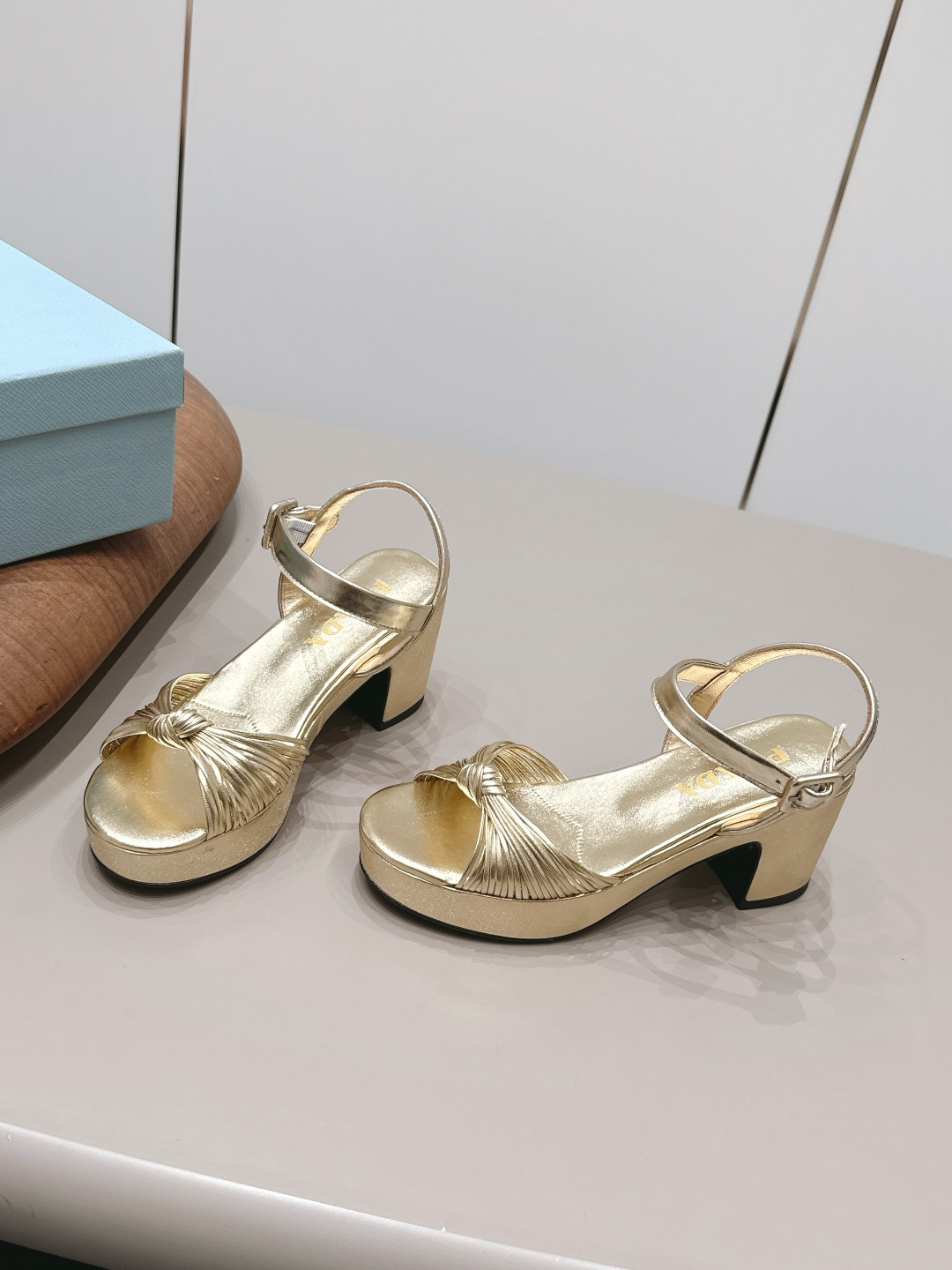 Christian Louboutin Classic Luxury Leather Shoe Loafer Ref.6E6DF998 2