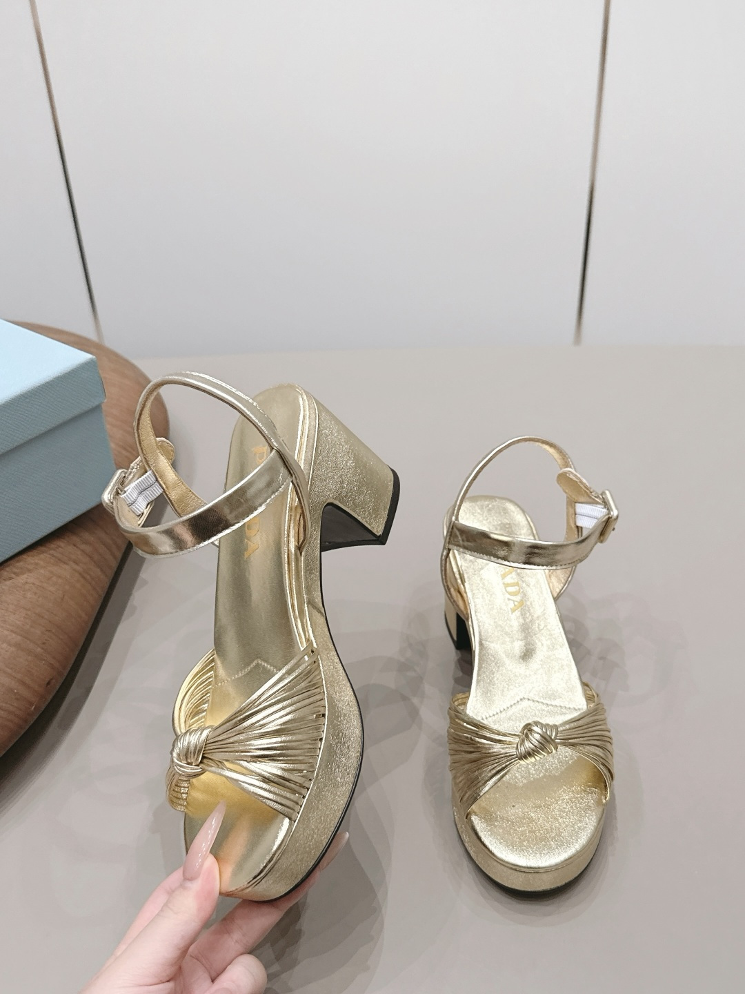 Christian Louboutin Classic Luxury Leather Shoe Loafer Ref.6E6DF998 4